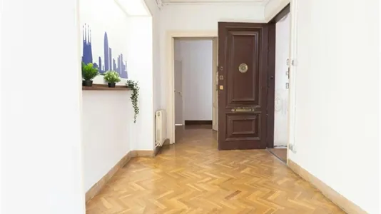 Rooms in Barcelona Eixample - photo 6