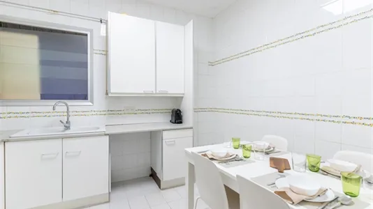 Rooms in Barcelona Eixample - photo 10
