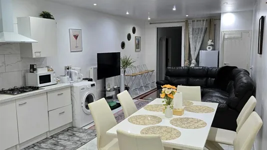 Rooms in Charleroi - photo 4