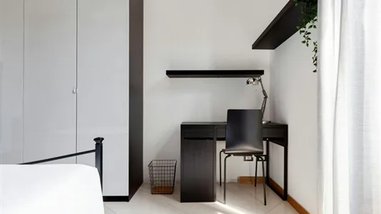 Rooms in Milano Zona 8 - Fiera, Gallaratese, Quarto Oggiaro - photo 4