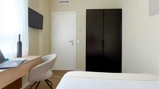Rooms in Madrid Chamberí - photo 4