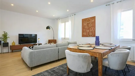 Apartments in Barcelona Eixample - photo 3