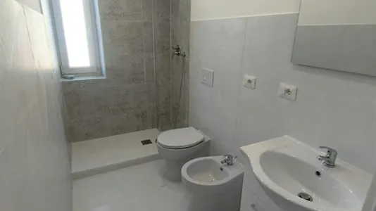 Rooms in Roma Municipio XIV – Monte Mario - photo 8