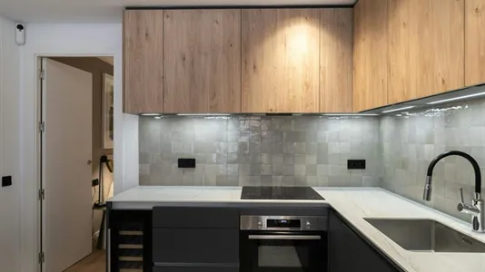 Apartments in Barcelona Ciutat Vella - photo 8