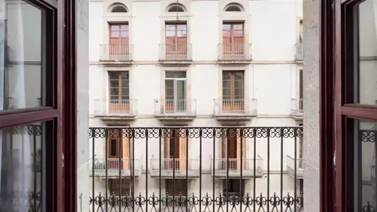 Rooms in Barcelona Ciutat Vella - photo 8