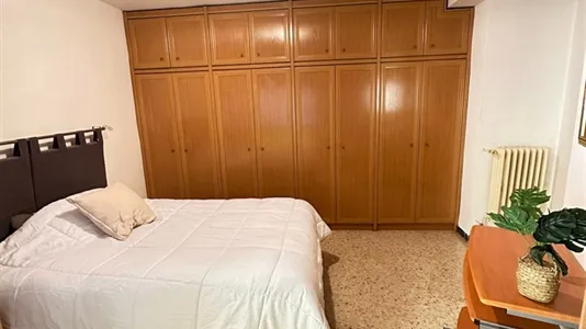 Rooms in Zaragoza - photo 4