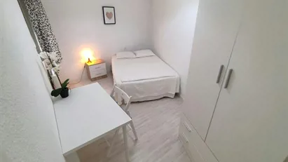 Room for rent in Madrid Puente de Vallecas, Madrid