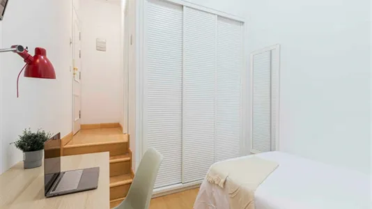 Rooms in Madrid Centro - photo 5