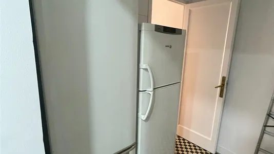 Rooms in Barcelona Eixample - photo 9