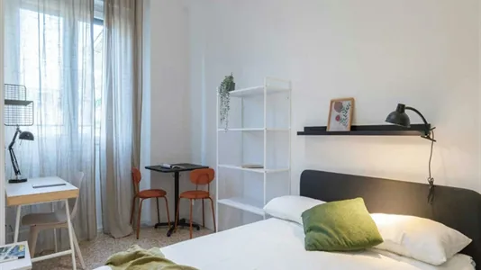 Rooms in Milano Zona 8 - Fiera, Gallaratese, Quarto Oggiaro - photo 5