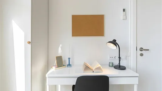 Rooms in Barcelona Eixample - photo 5