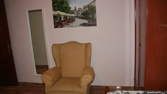Rooms in Córdoba - photo 5