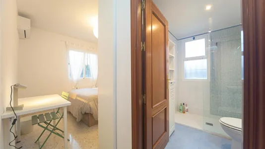Rooms in Granada - photo 1