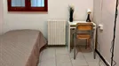 Room for rent, Turin, Piemonte, &lt;span class=&quot;blurred street&quot; onclick=&quot;ProcessAdRequest(8745345)&quot;&gt;&lt;span class=&quot;hint&quot;&gt;See streetname&lt;/span&gt;[xxxxxxxxxxxxx]&lt;/span&gt;