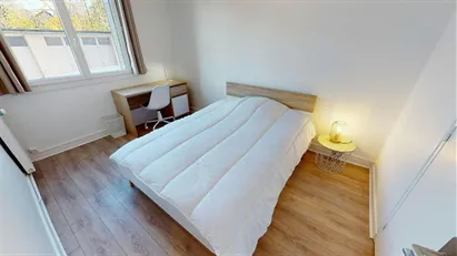 Room for rent in Grenoble, Auvergne-Rhône-Alpes