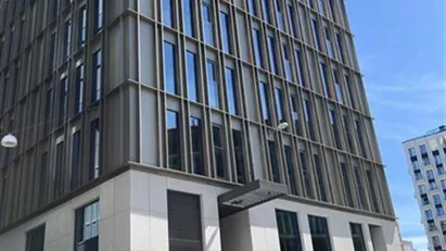 Ljus och välplanerad tvåa i centrala Norrmalm! Närhet till livliga miljöer och Hagaparkens grönska.