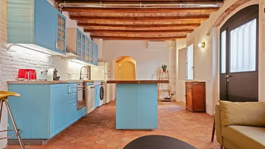 Apartments in Barcelona Ciutat Vella - photo 4