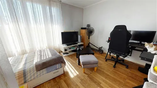 Rooms in Lyon - photo 4