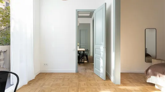 Rooms in Barcelona Eixample - photo 6