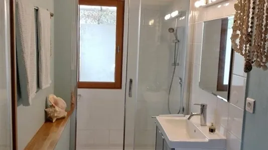 Houses in Nîmes - photo 9