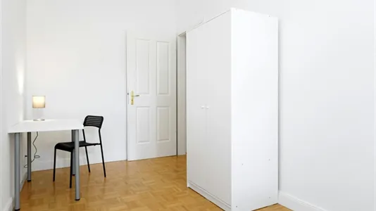 Rooms in Berlin Charlottenburg-Wilmersdorf - photo 3