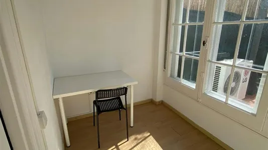 Rooms in Barcelona Eixample - photo 2