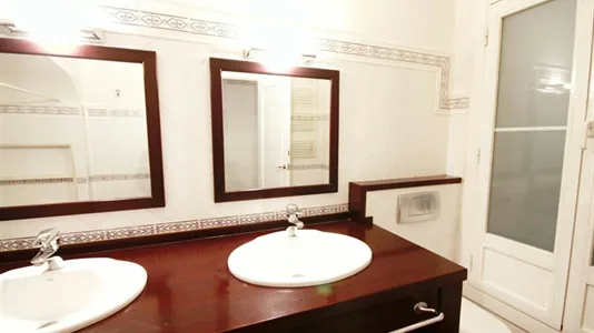 Rooms in Barcelona Eixample - photo 10