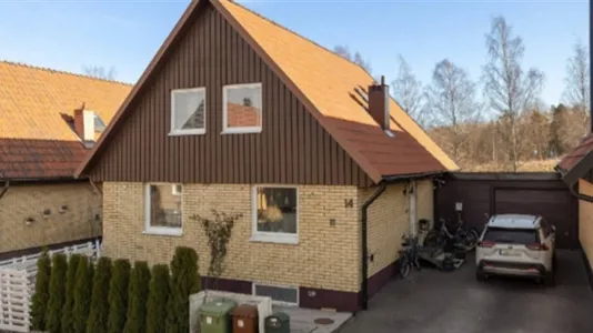 Houses in Uppsala - photo 1