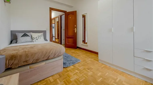 Rooms in Madrid Chamartín - photo 2