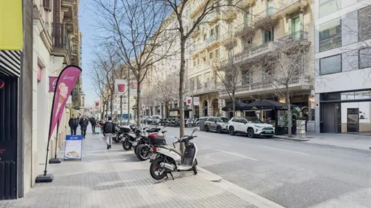 Rooms in Barcelona Eixample - photo 5