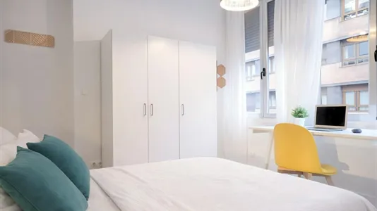 Rooms in Madrid Chamberí - photo 1