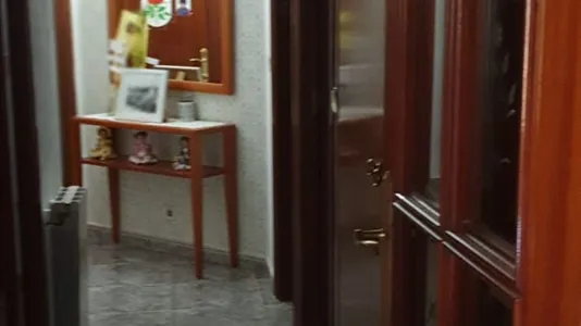 Rooms in El Prat de Llobregat - photo 9