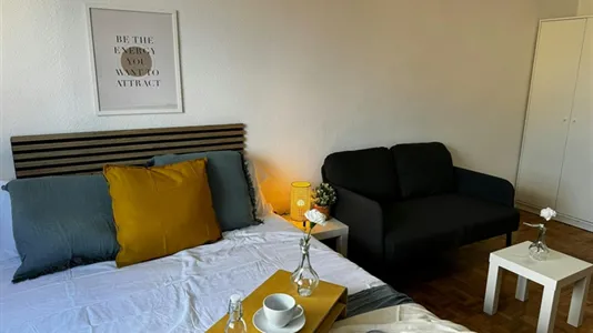 Rooms in Madrid Tetuán - photo 9