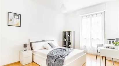 Room for rent in Milano Zona 6 - Barona, Lorenteggio, Milan