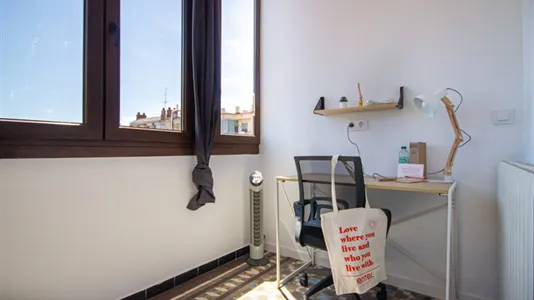 Rooms in Barcelona Eixample - photo 7