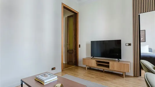 Apartments in Barcelona Eixample - photo 4