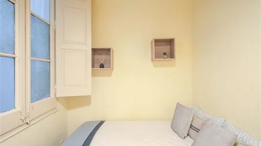 Rooms in Barcelona Ciutat Vella - photo 1