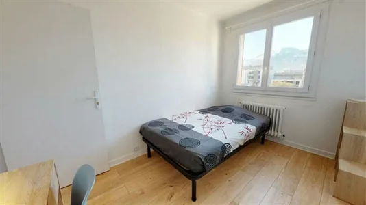 Rooms in Grenoble - photo 2