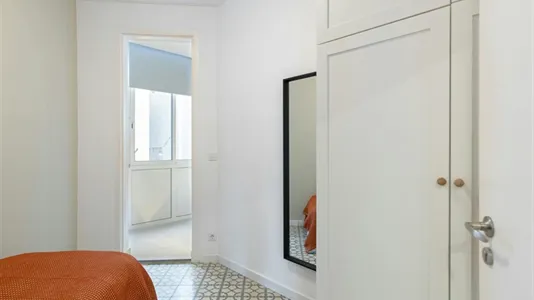 Rooms in Barcelona Eixample - photo 5