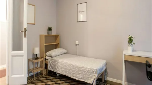 Rooms in Milano Zona 8 - Fiera, Gallaratese, Quarto Oggiaro - photo 1