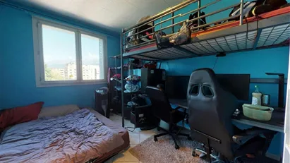 Room for rent in Grenoble, Auvergne-Rhône-Alpes