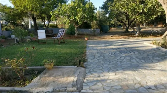 Houses in Kropia - photo 3