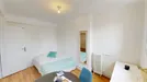 Room for rent, Paris 17ème arrondissement, Paris, &lt;span class=&quot;blurred street&quot; onclick=&quot;ProcessAdRequest(8493363)&quot;&gt;&lt;span class=&quot;hint&quot;&gt;See streetname&lt;/span&gt;[xxxxxxxxxxxxx]&lt;/span&gt;