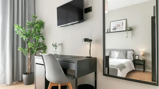 Rooms in Barcelona Les Corts - photo 2