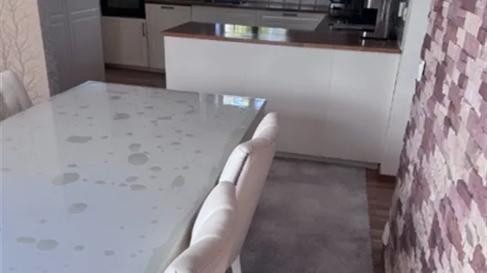 Houses in Husie - photo 4