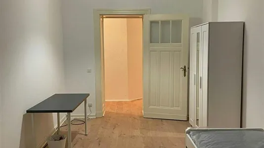 Apartments in Berlin Charlottenburg-Wilmersdorf - photo 2