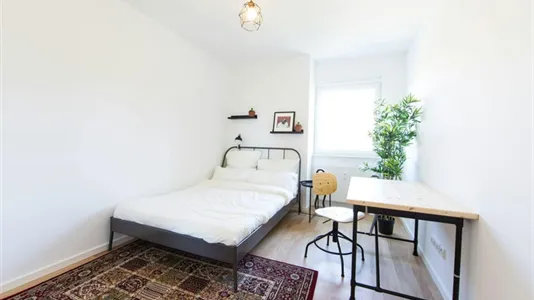 Rooms in Berlin Lichtenberg - photo 2