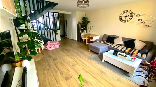 Houses in Pontoise - photo 3