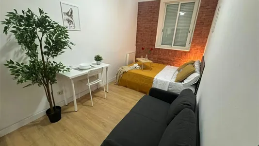 Rooms in Madrid Centro - photo 2