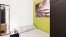 Room for rent, Milano Zona 5 - Vigentino, Chiaravalle, Gratosoglio, Milan, Via San Martiniano, Italy